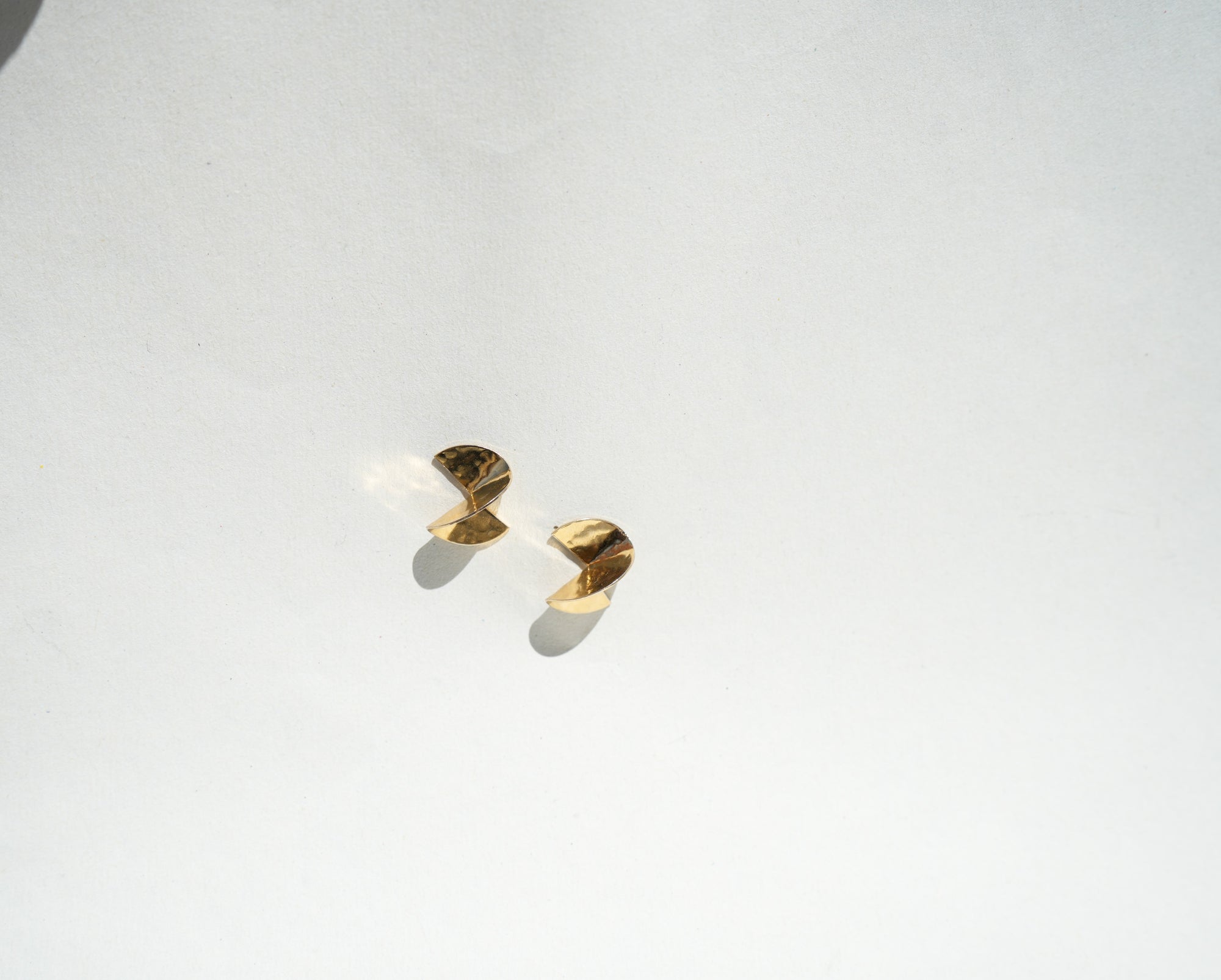 Pinwheel studs