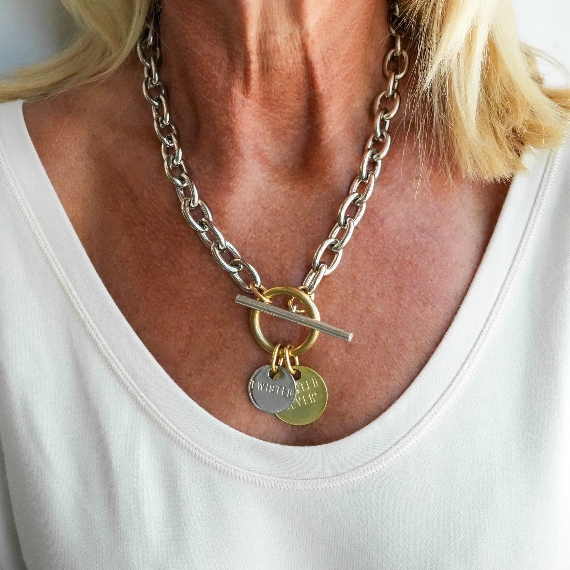 Capture necklace - Twisted Silver