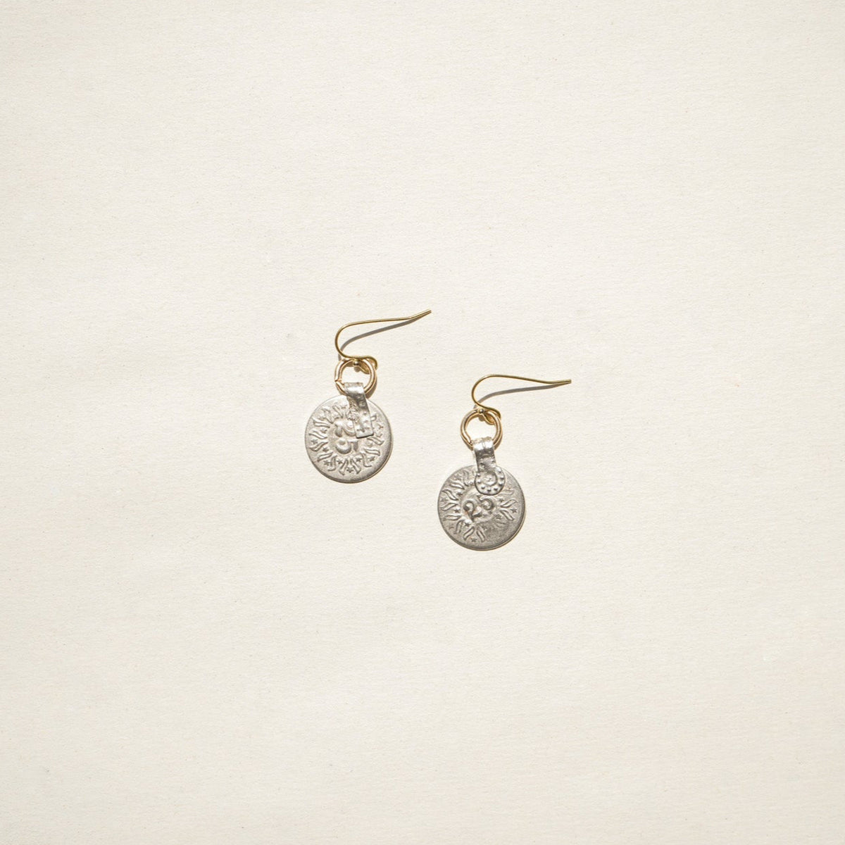 Caspian earrings - Twisted Silver