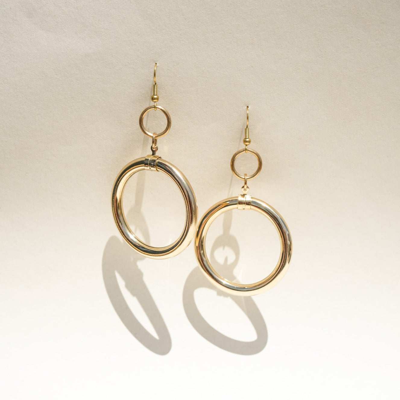 Bond earrings