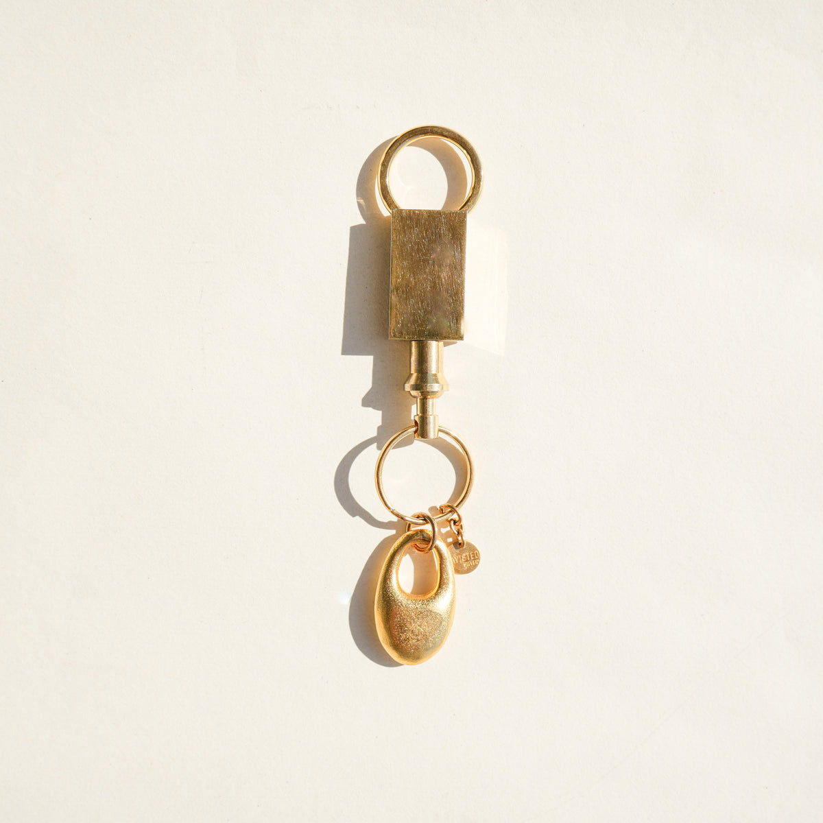 Aura keychain - Twisted Silver