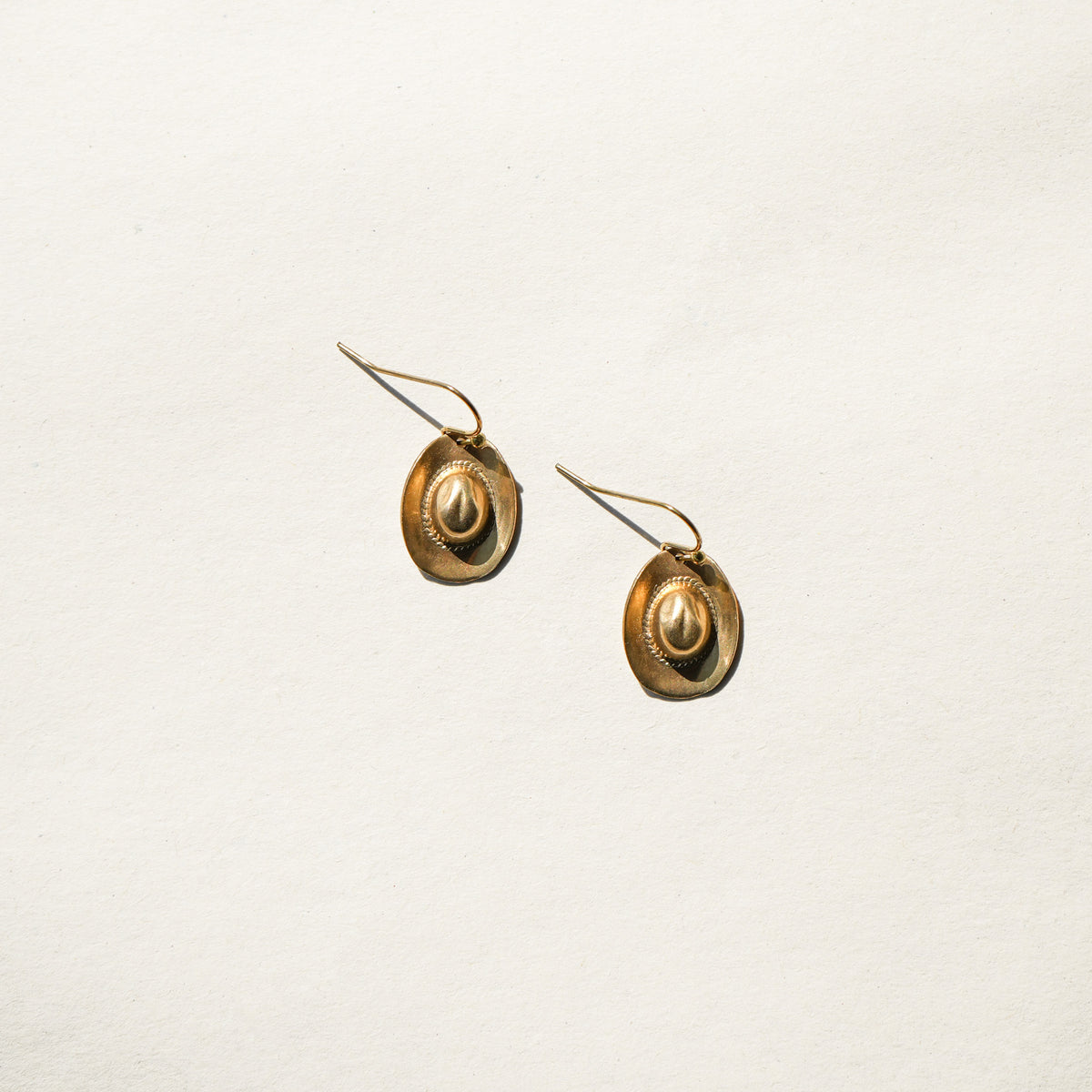 Cowboy Hat earrings - Twisted Silver